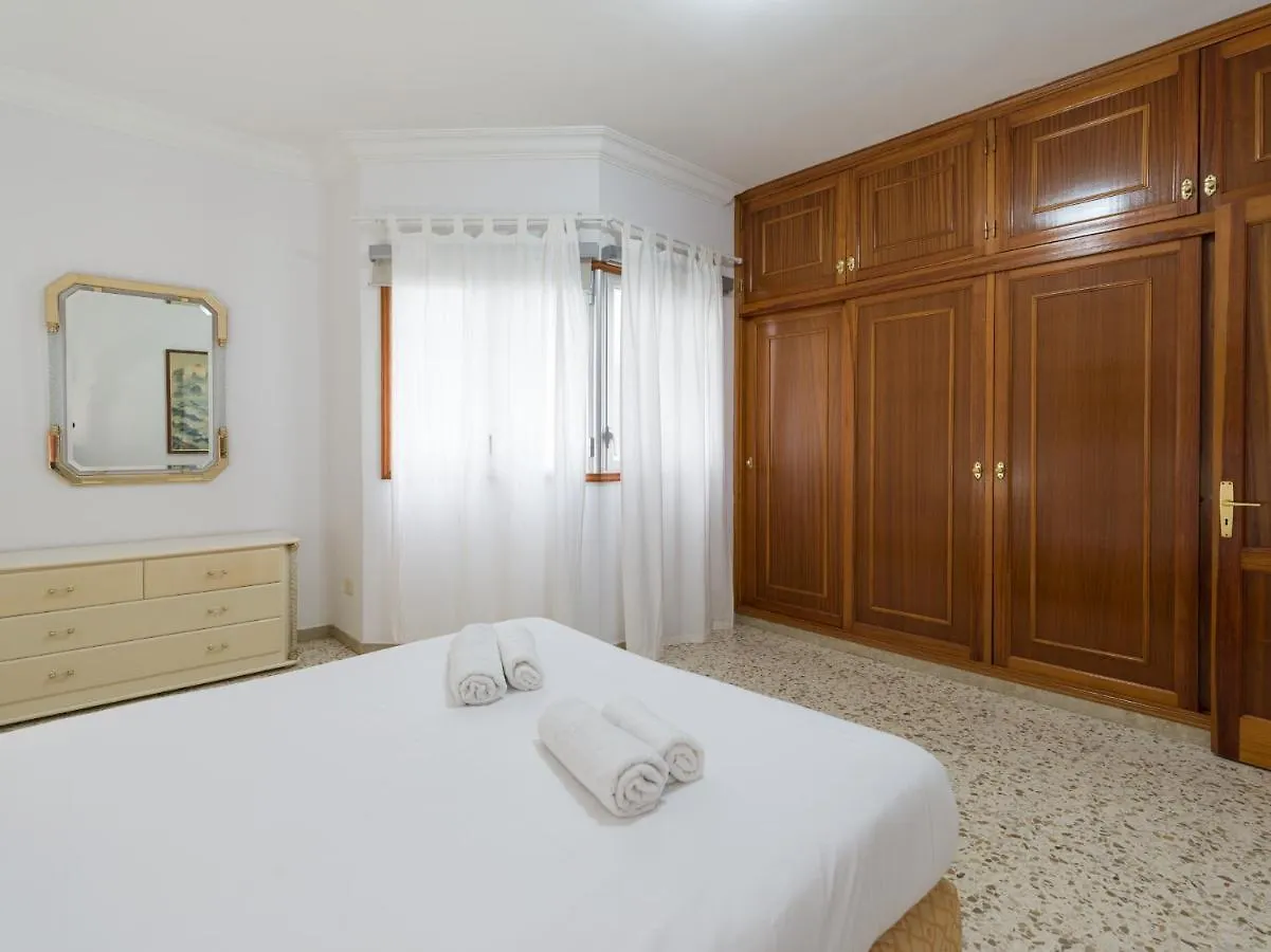 Huge Balcony Over Las Canteras By Canariasgetaway Las Palmas de Gran Canaria Tatil Evi